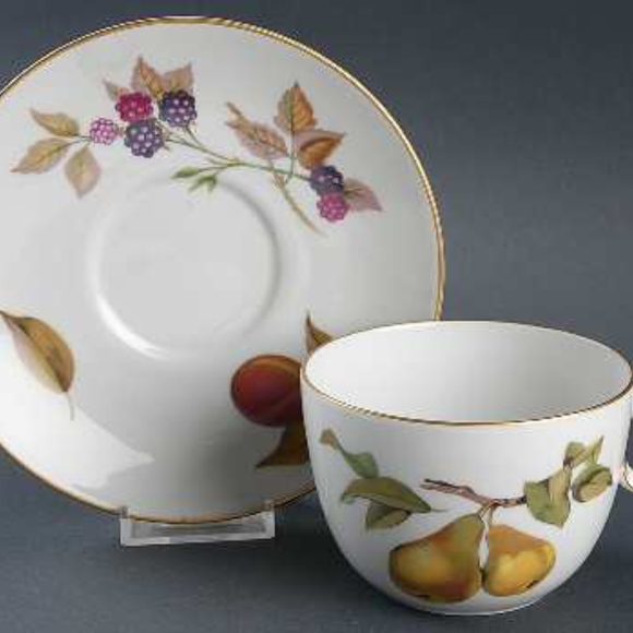 Timeless Style...home..dinnerware - Picture 4 of 4